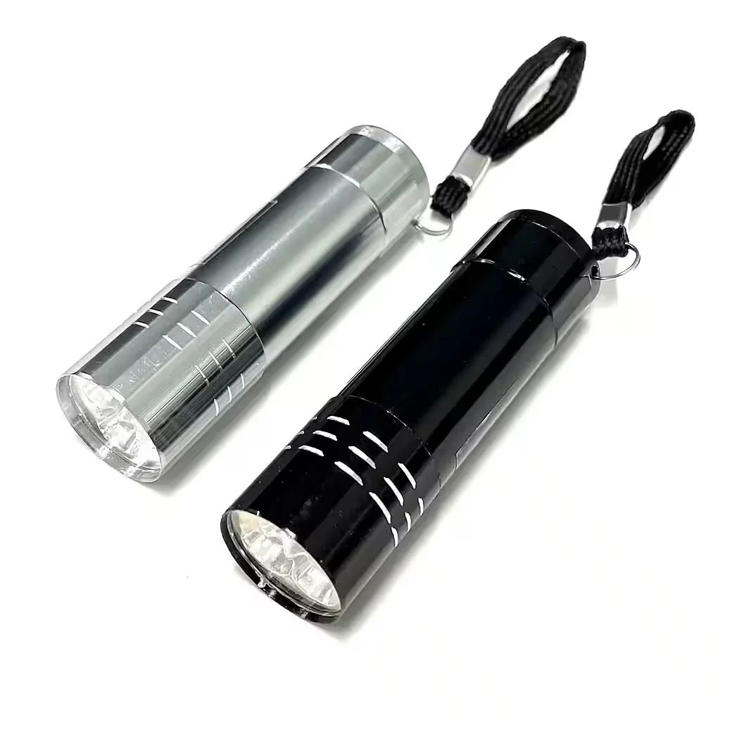 HAC24 LED Taschenlampe mit 3 Power LEDs extreme Helligkeit